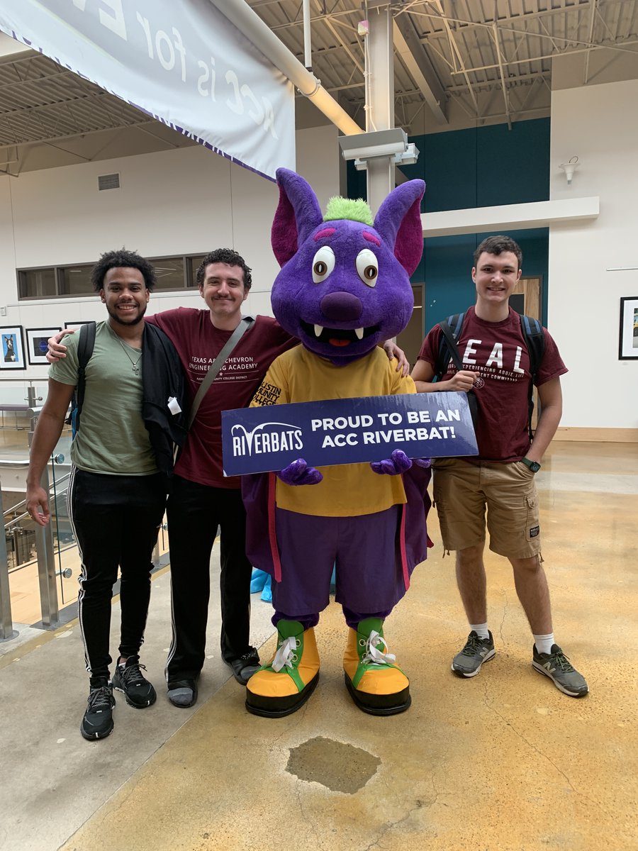 accdistrict's tweet photo. We love seeing our students smile & pose for a photo with @RBtheRiverbat on their way to class! π
#WelcomeRiverbats #ACCDistrict #Fall2022 https://t.co/My6Tis5FEt
