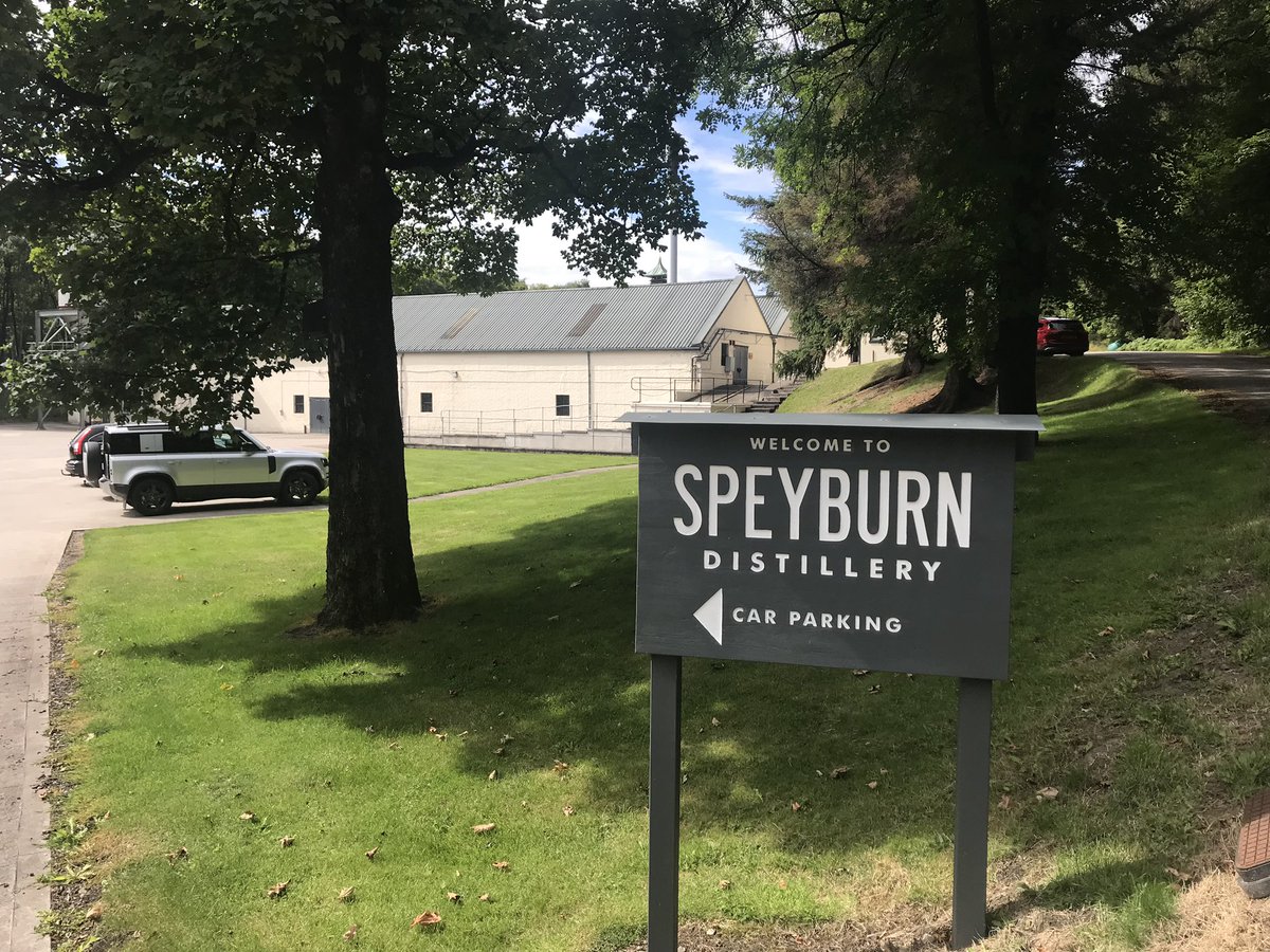 DrewCrawford282's tweet photo. Was fortunate today to visit Speyburn Distillery. Euan Henderson was a fantastic host, enthusiastic and knowledgeable. Great to see the old Drum Maltings.  If future plans for visitor centre go ahead this is a must visit. Whisky a real eye opener very smooth. #whisky #speyburn https://t.co/F07NNP7C07