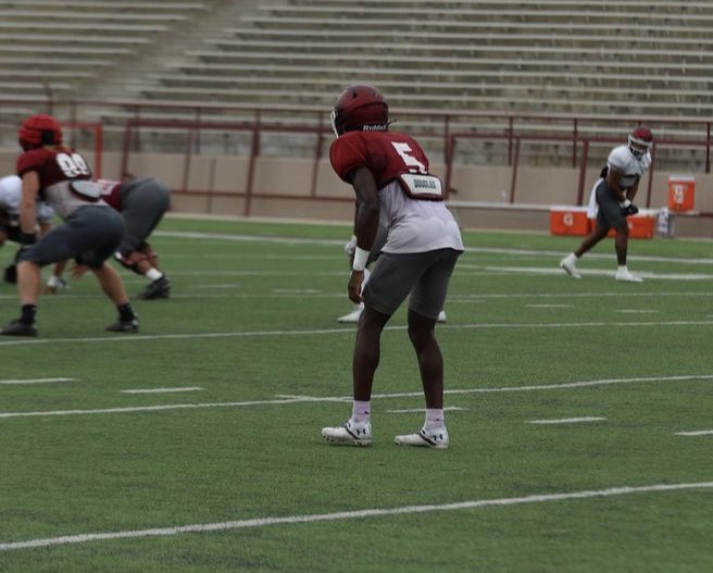 nmsugoaggies's tweet photo. 5 Days till Aggie Football #5 6’3” 180lb SO ATH from Lely HS in Naples, FL @jjdervil02 J.J. Dervil. Played both sides of the ball in high school. Had one pic in limited action last year. #AggieCountDown #AggieD https://t.co/llOD5tS5h1