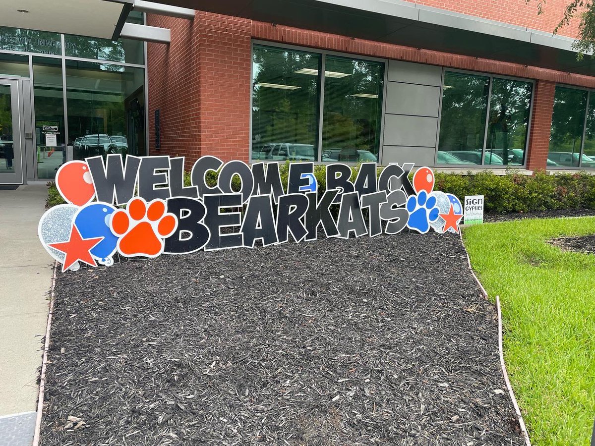 SHSU_SON's tweet photo. Happy first day of school Bearkats! 🐾 #Fall2022 #SHSUNursing https://t.co/5s7EGWVCP2