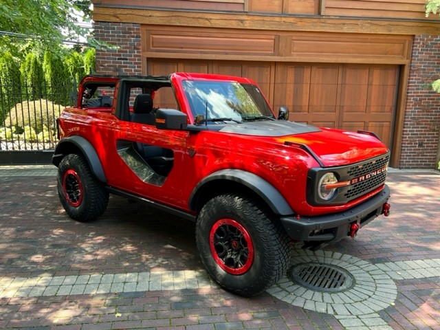 AndersonCmp's tweet image. Adding some fun to the Ford Bronco with our Halo composites doors! #FordBronco #Bronco #HaloDoor #carbonfiber