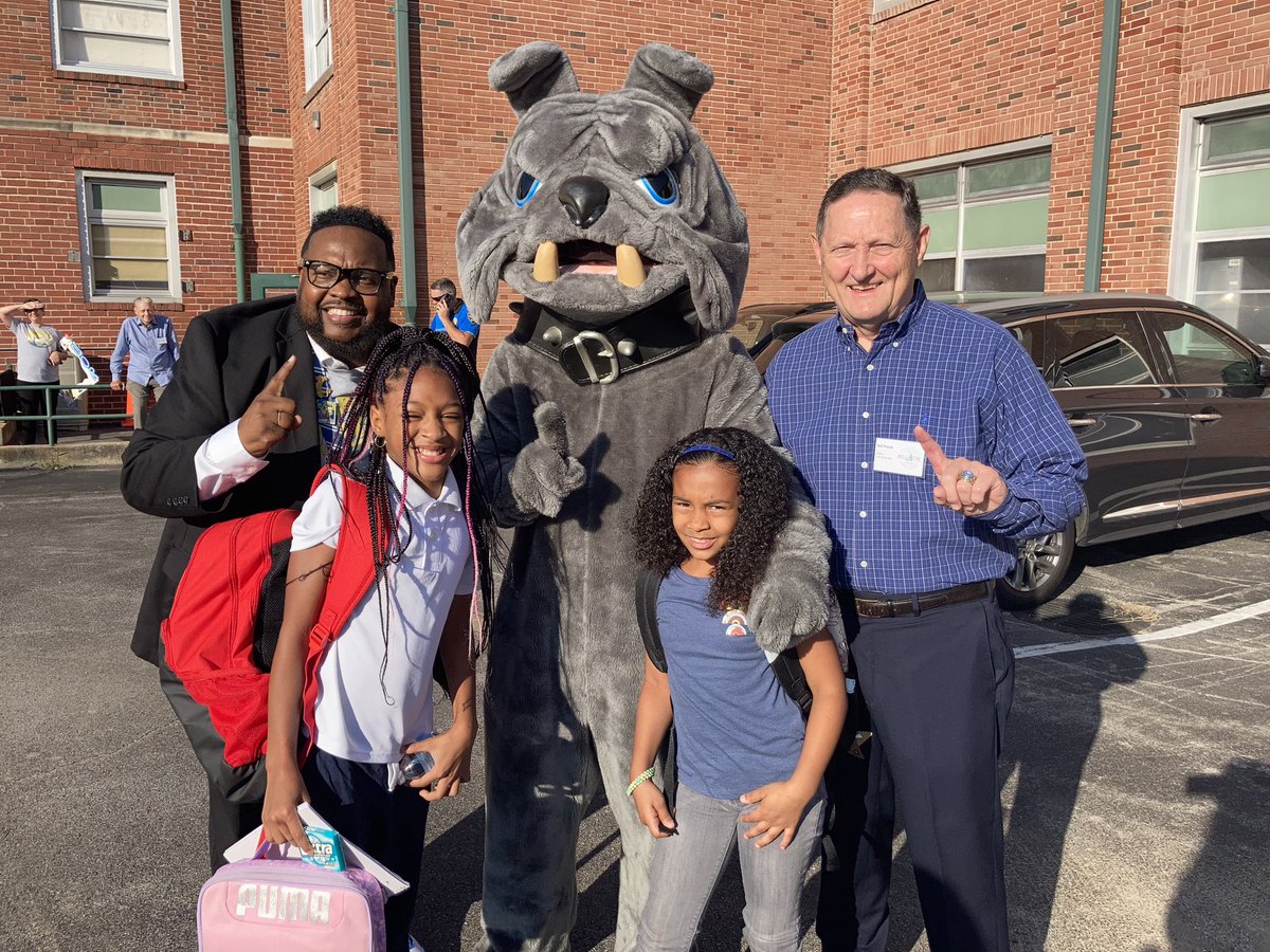 NormandySC1's tweet photo. Look who greeted students on the first day of school! Welcome back, Bel-Nor Bulldogs!
#NormandyNext #NormandyStrong #backtoschool https://t.co/fwJLL182Sv
