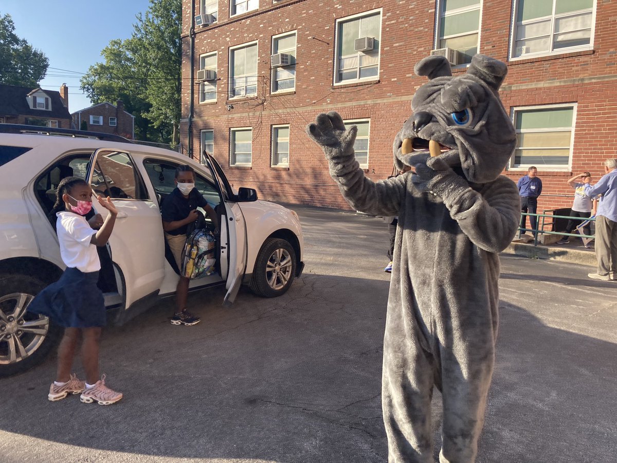 NormandySC1's tweet photo. Look who greeted students on the first day of school! Welcome back, Bel-Nor Bulldogs!
#NormandyNext #NormandyStrong #backtoschool https://t.co/fwJLL182Sv