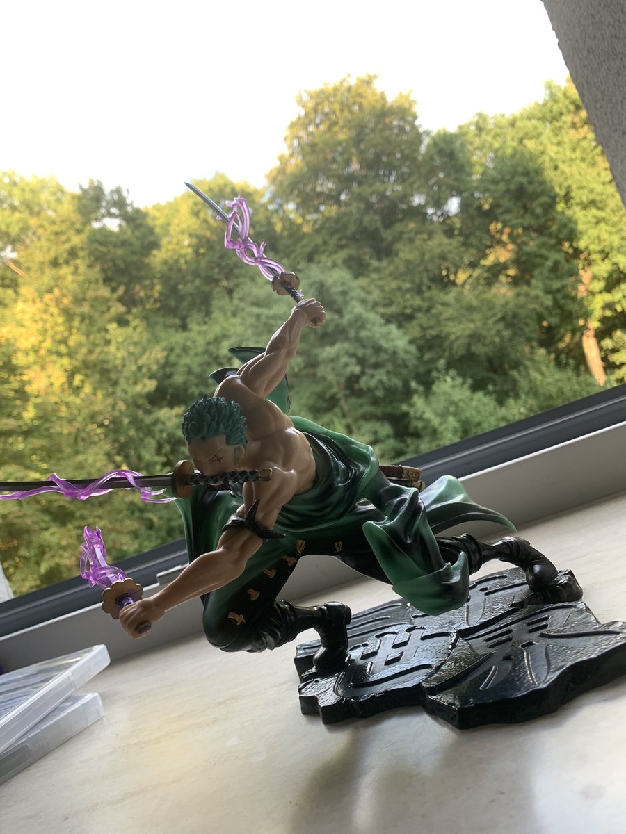 ilovelancey's tweet photo. nahh dis lit couple more figures and my shit gonna look fire https://t.co/P4WhdlAPg4