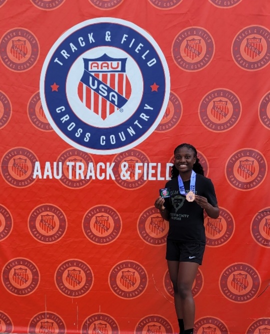 LongviewISD's tweet photo. #MotivationMonday: We have two new Junior Olympians Lobo Nation! Congratulations to Jada Owens (shot put) and DaNaucia Johnson (400m). #LoboNation is so proud of you and all your hard work!
#LoboUP #LongviewProud #LongviewHS #WeAreLongview https://t.co/WqzsOaix5a