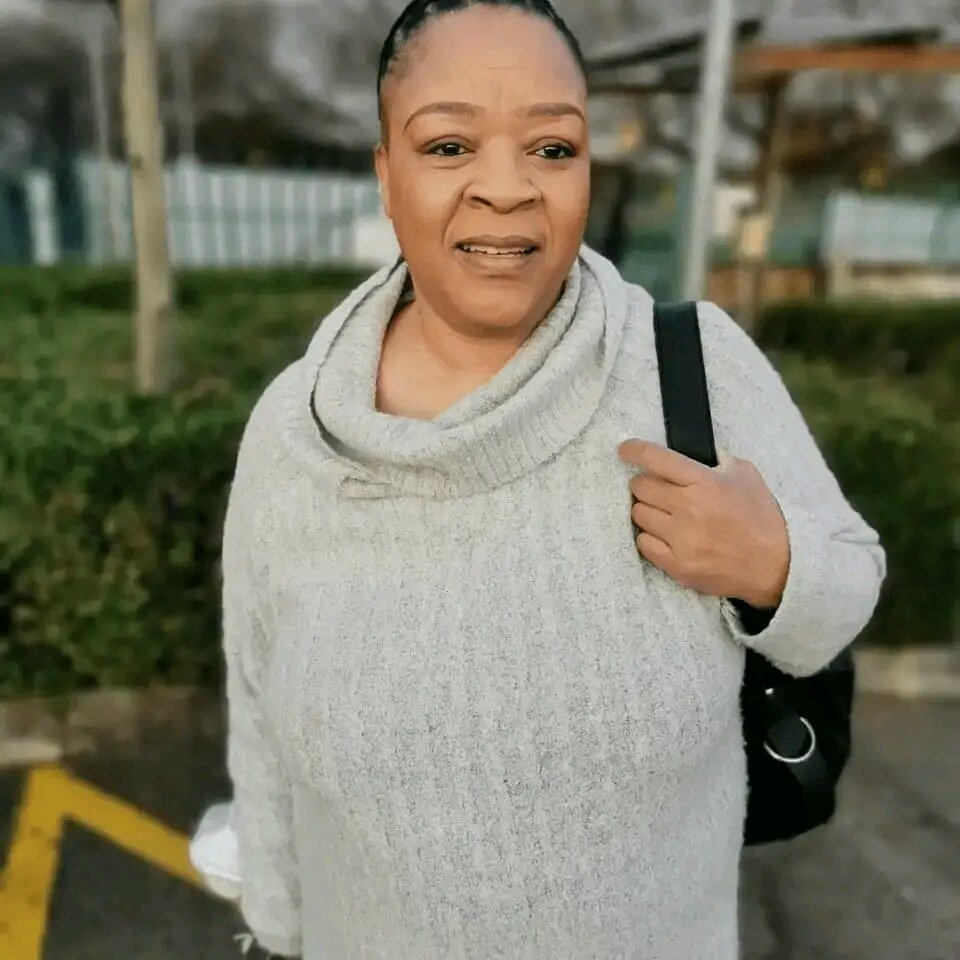 Her name is Elizabeth Seryune She is a Living  Legend Retweet if you agree She a Legend 
#SkeemSaam