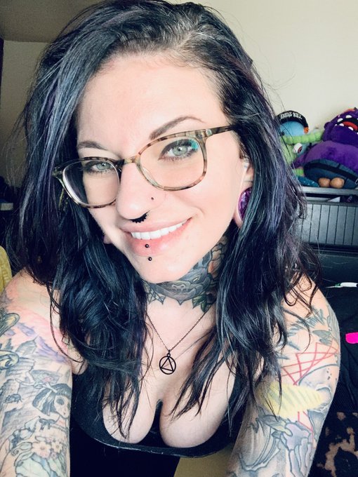 I can make you this, baby, I can make you that I could take you there, but baby, you won&rsquo;t make it back<a href="/tag/sexy"class="tags"><span>#sexy</span></a><a href="/tag/porn"class="tags"><span>#porn</span></a><a href="/tag/feet"class="tags"><span>#feet</span></a><a href="/tag/fetish"class="tags"><span>#fetish</span></a><a href="/tag/kinky"class="tags"><span>#kinky</span></a><a href="/tag/birthdaygirl"class="tags"><span>#birthdaygirl</span></a>