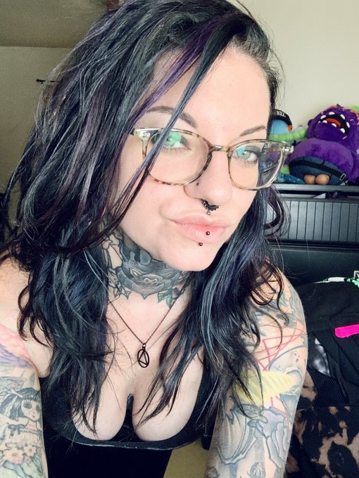 I can make you this, baby, I can make you that I could take you there, but baby, you won&rsquo;t make it back<a href="/tag/sexy"class="tags"><span>#sexy</span></a><a href="/tag/porn"class="tags"><span>#porn</span></a><a href="/tag/feet"class="tags"><span>#feet</span></a><a href="/tag/fetish"class="tags"><span>#fetish</span></a><a href="/tag/kinky"class="tags"><span>#kinky</span></a><a href="/tag/birthdaygirl"class="tags"><span>#birthdaygirl</span></a>