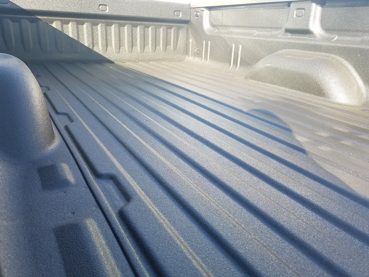 qualityhitch's tweet photo. Spray In Bedliner
Over or Under the Rail
Makes old scratched truck beds look new again
Spray your old or new truck bed

#truckstuff #truckaccessories #sprayedbedliner #bedliners #tulsa #shoplocat #supportlocabusiness
#qualityhitchtruckaccessoryoutpost https://t.co/7POKTc1wJI