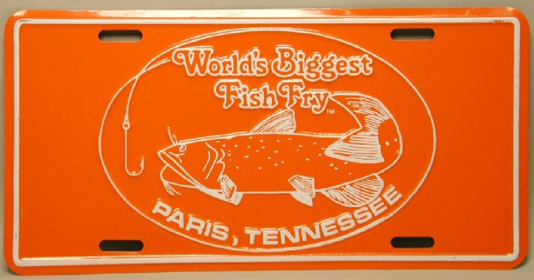 tnstatemuseum's tweet photo. The World's Biggest Fish Fry is celebrated every April in Paris, Tennessee. Originally part of Mule Day dating back to 1938, the fish fry became an established yearly tradition of its own in 1961. Over 12,500 pounds of catfish are served from the "Fish Tent." #CatfishMonth https://t.co/Ief49egmHb