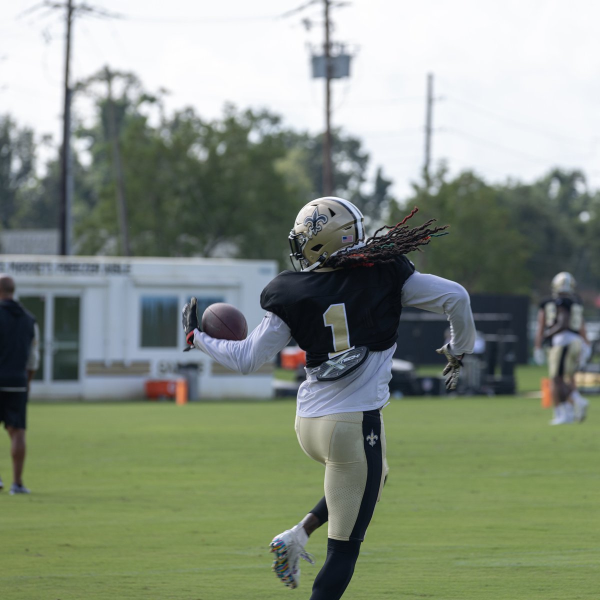 1️⃣ hand for No. 1️⃣

#SaintsCamp | <a href="/CallawayMarquez/">Marquez Callaway</a>