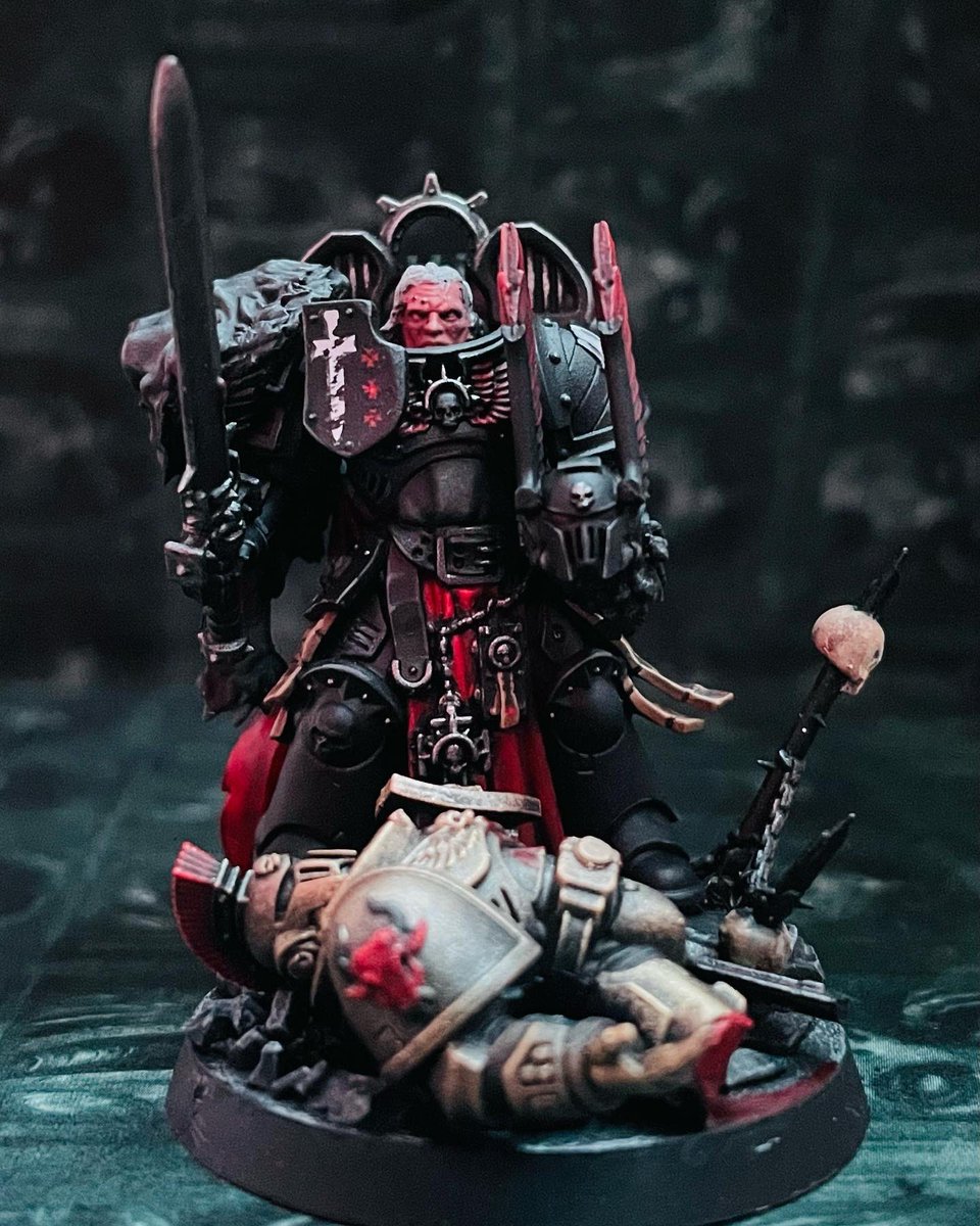 Blaxknyte's tweet photo. Simple sketch of Chapter Master Ares Syre of the Mocking Raiders chapter, my custom Dark Angels successor. #warhammer40000 #warhammer40k #40k #mockingraiders #spacemarines #astartes #primaris #40kart #warhammer #customchapter #darkangels #wh40k https://t.co/h7PKMErSi7