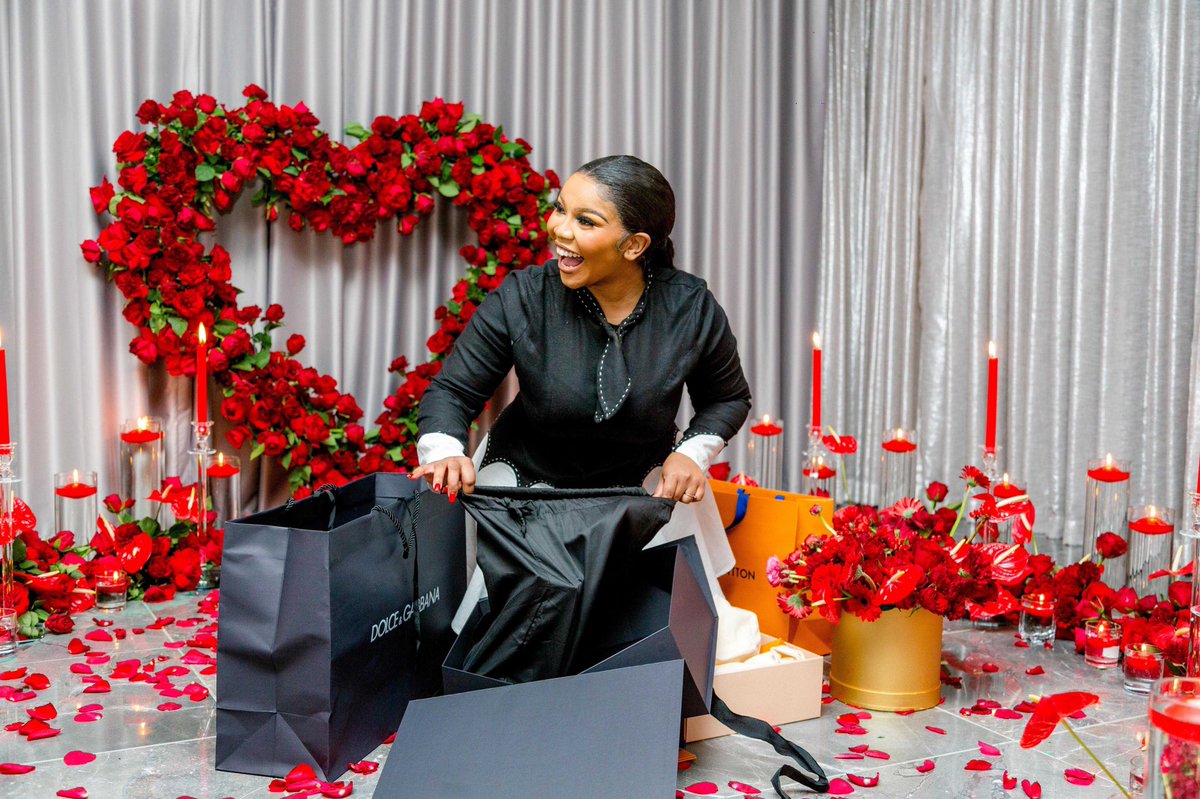 nonoevents's tweet image. Xolisiwe’s 23rd Surprise birthday Celebration 
@XolisiweTsh 
#RedTheme 
#Flowers #Candles #Celebrations 
#NonoEvents