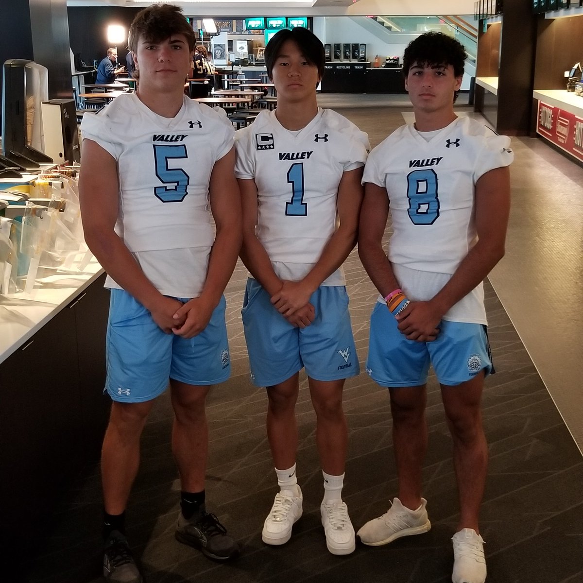 SFCFootballNJ's tweet photo. The Super Football Conference is live at MetLife Stadium – partnering with the NY Jets – for its annual Sportsmanship & Media Day. Players are meeting with journalists and participating in a sportsmanship seminar. (part 9) #SFC #SuperFootballConference #NYJets #MetLifeStadium https://t.co/sivNfBhyw7