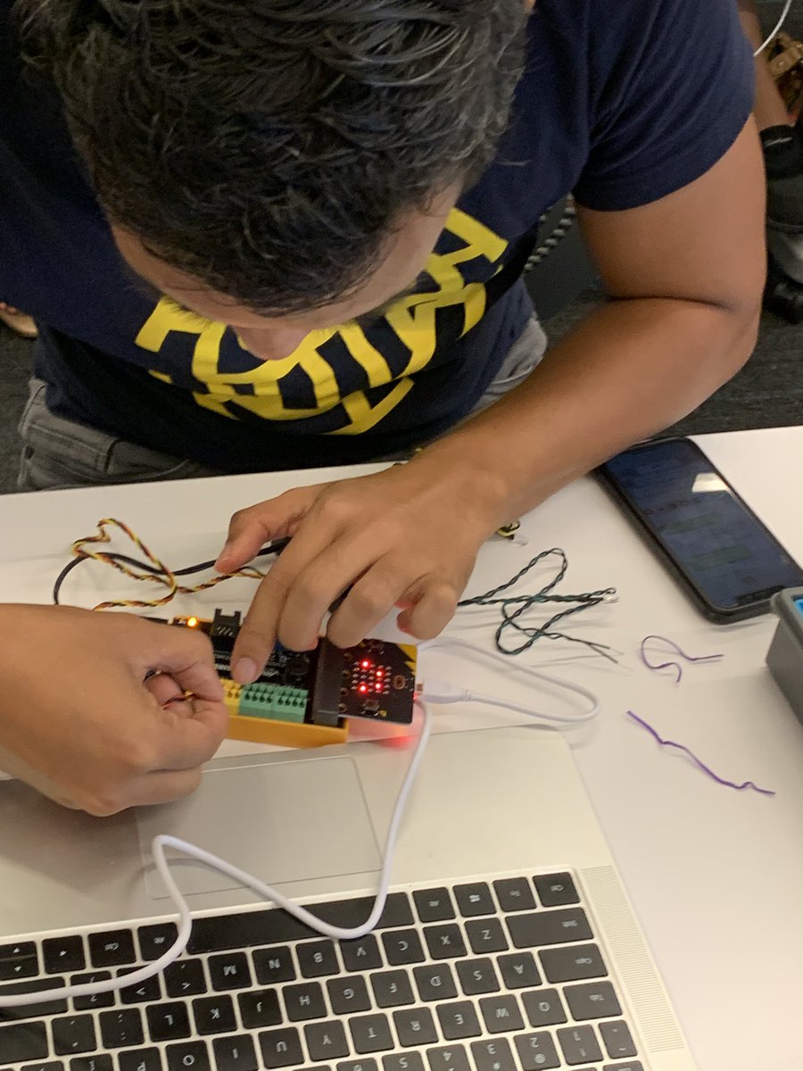 Amy Hobson tweet media