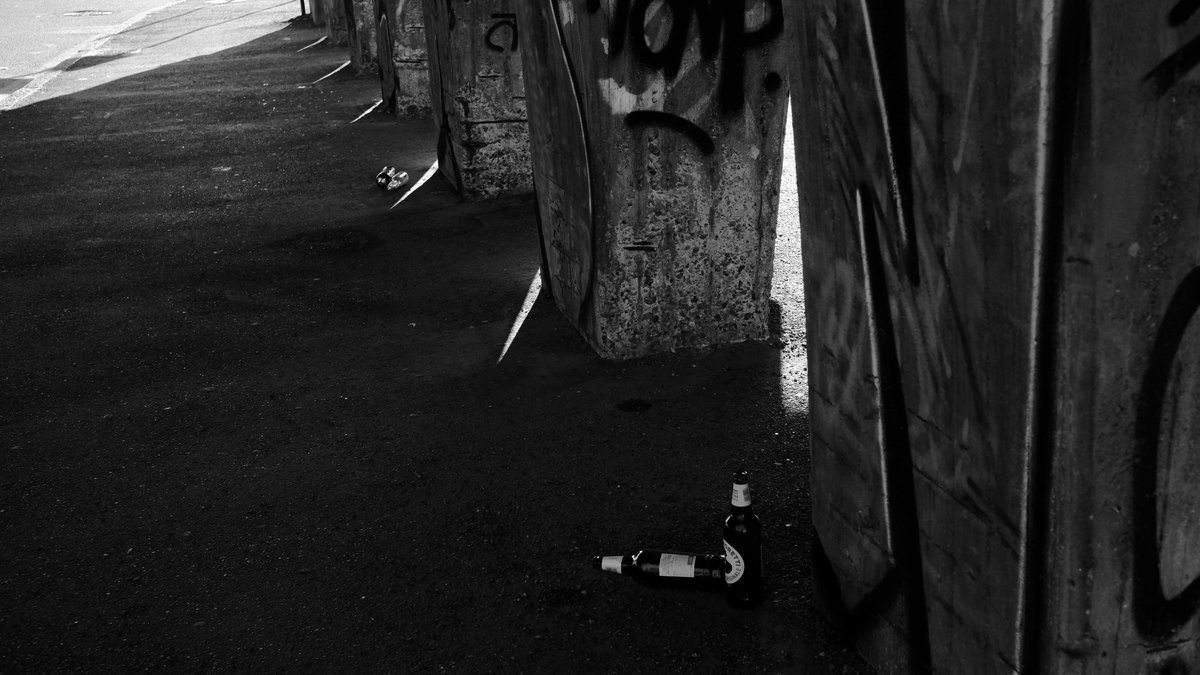 Wandering through the city - 2

#theimagenotebooks #fujifilm #Monochrome #streetphotography