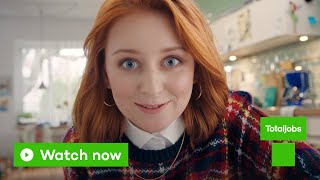 Ten points to the person who can tell me what accent this smug bint has? It's driving me nuts and the internet can't decide 🥴