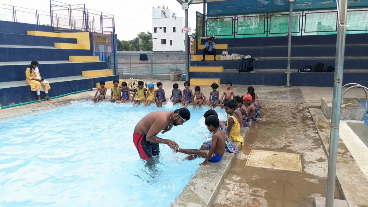 BluFinFoundati1's tweet photo. #Announcement 
We are excited to start our next batch of #swimming classes, as part of our #GrassrootsInitiative for 25 children from the Shishu Mandir Children’s Home. Our dedicated #coaches will offer free life skills &amp; swim training, and gear for the kids as part of the course https://t.co/njNYvZ97s5
