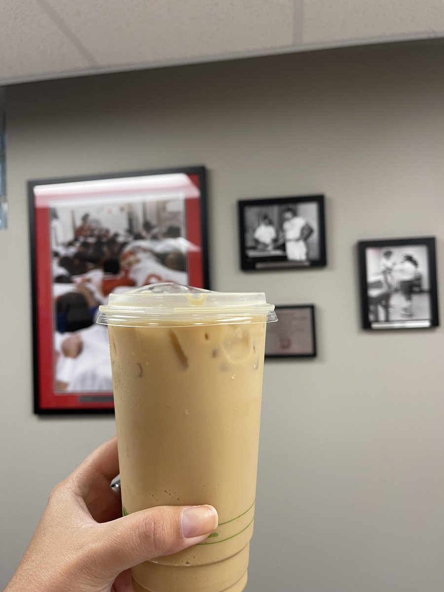 TrishALish08's tweet photo. @ATCoffeeCrew good morning from the Dale Googins Sports Med suite @DUSportsMed in Granville Ohio https://t.co/lG4b56Zfv2
