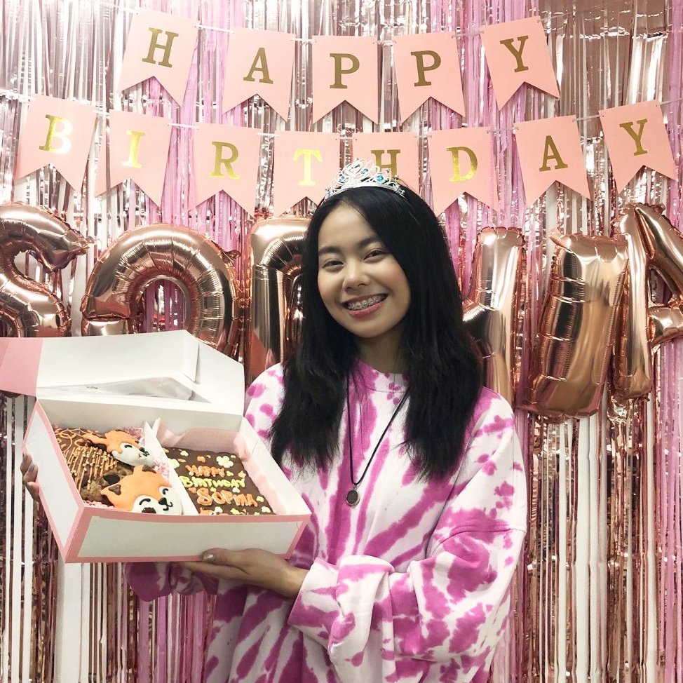 sopyarchive's tweet photo. Before the day ends, the admins of sopyarchive wants to greet our solace, Sophia of KAIA a happiest birthday! Words cannot express how grateful we are to have you in this world. +++ https://t.co/mp8vx38cZ4