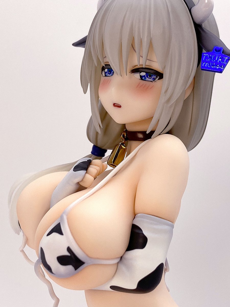 目を開いた困り顔の表情に差し替えが可能です。
こちらも大変そそります。
これでアダルトフィギュアじゃないなんて
すごい時代がやってきたと思うのでした。 