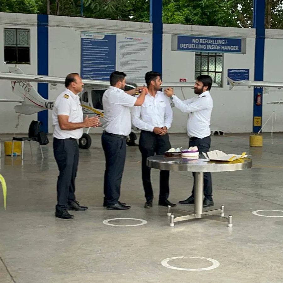 Carveraviation's tweet photo. Capt Mohammed Afrin Ashraf completed his Commercial Pilot License 👨✈️️
Warmest congratulations on this achievement 👍
May your soaring always be easy✈️
#cplcompleted #flyingdream #flying #aircraft #pilottrainingschool #aviation #pilotcareer #pilotlife✈ #flyingschoolindia https://t.co/JyFhQpPmRG