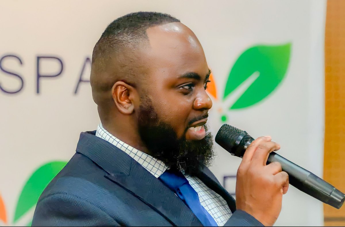 Remember not only to say the right thing in the right place, but far more difficult still, to leave unsaid the wrong thing at the tempting moment.

~Benjamin ✨