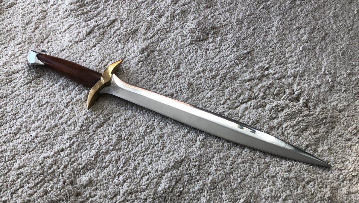 RonanLees's tweet image. Forgot to post up the finished (ish) state of my ‘Sting’ sword!🗡 🕷

Second sword done! can’t wait for the next one! All I’ll say is that the next will be bigger than this ‘letter opener’ #prop #sword