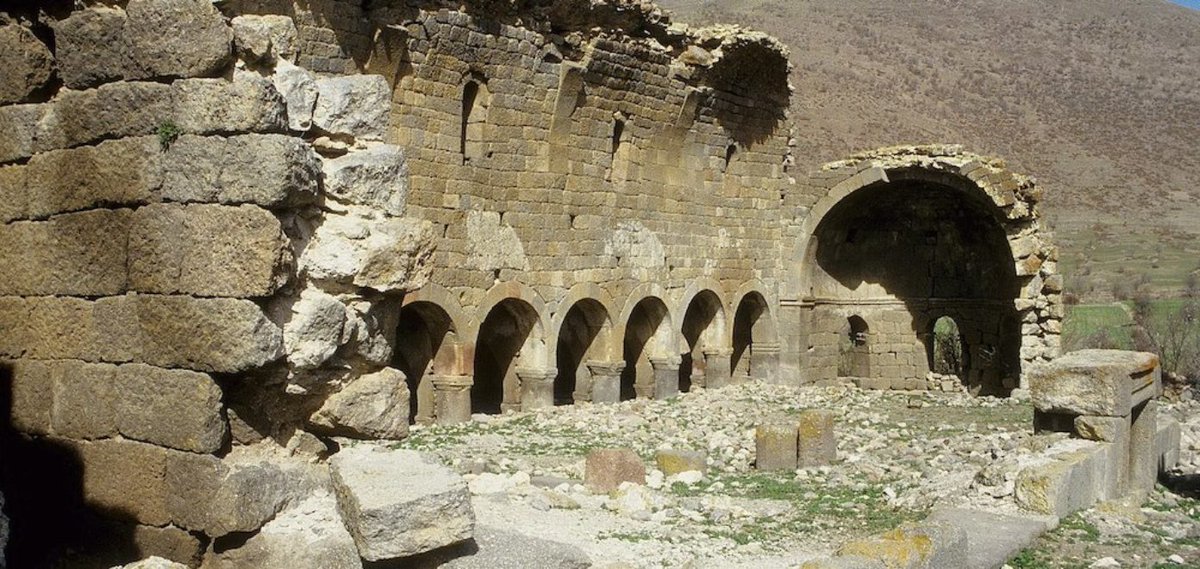 dtgunluk's tweet photo. Yunan @GreekReporter sayfası tarihi ve kültürel yönü olan bir haber paylaşmış. Kerry Kolasa Sikiaridi başlıklı haberde Karaman, Konya, Mersin, Silifke, Niğde, Nevşehir, Kayseri, Yozgat ve Ankara gibi şehirlere de atıf var. 

https://t.co/lBX0y2M6aa https://t.co/qq43npePW0