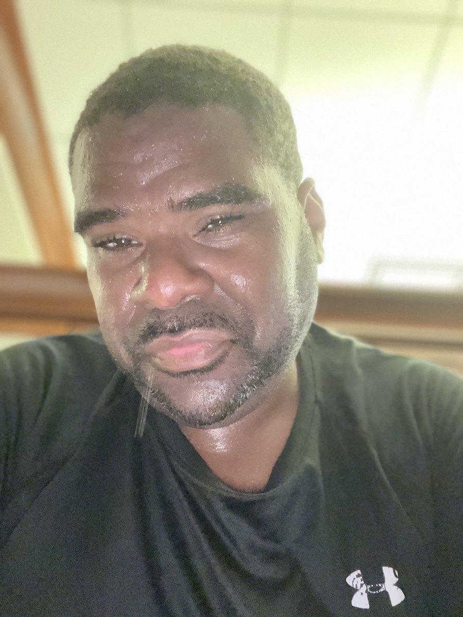 therevcw's tweet photo. Life is like a #marathon. It’s hard, but if you train you can get through it. Running for my life. #turninward #maninthemirror https://t.co/7phmVCOv4W