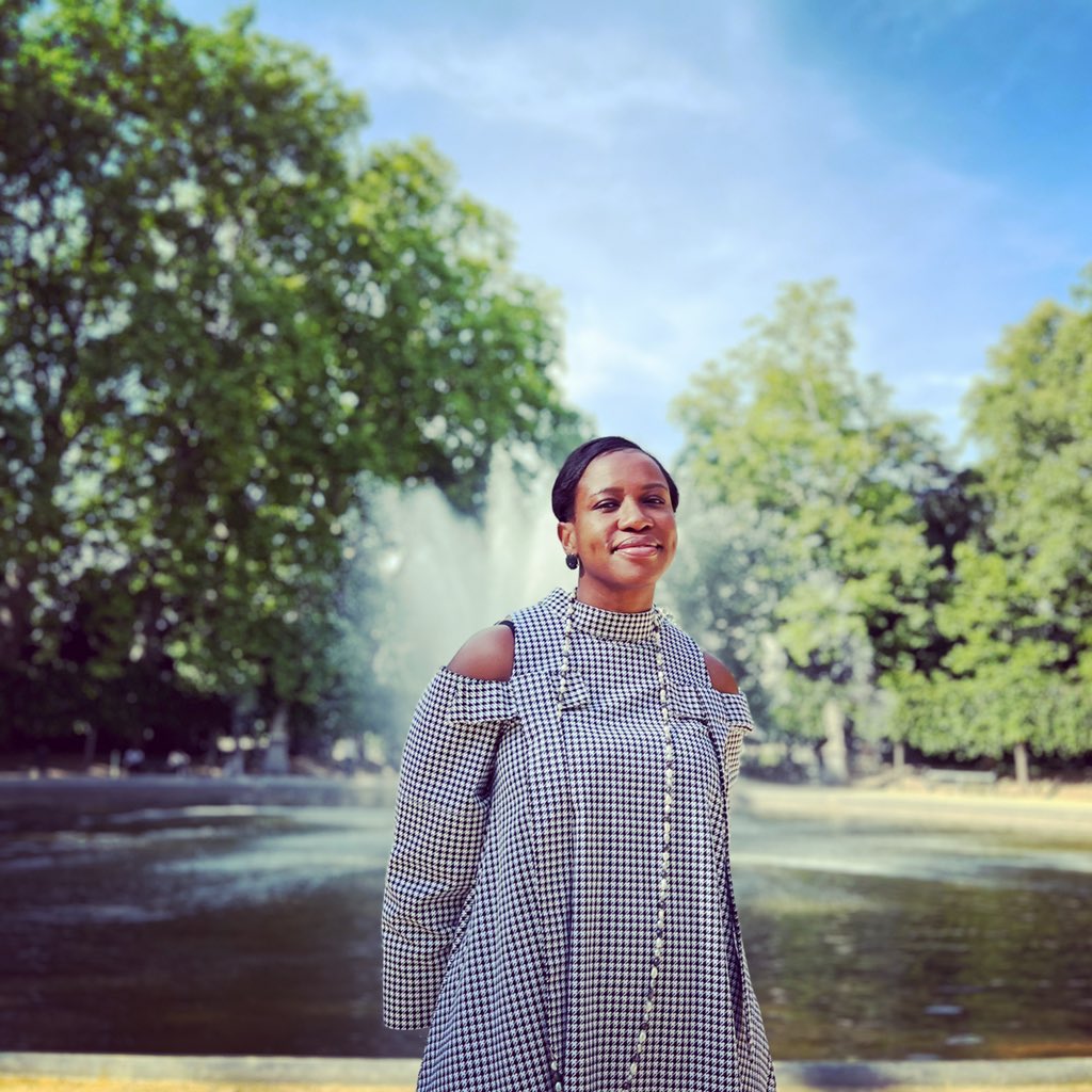 bilikiss's tweet photo. Celebrating turning 40 with 10 things I’ve learned at 40. A thread… https://t.co/VxNBshmNZF