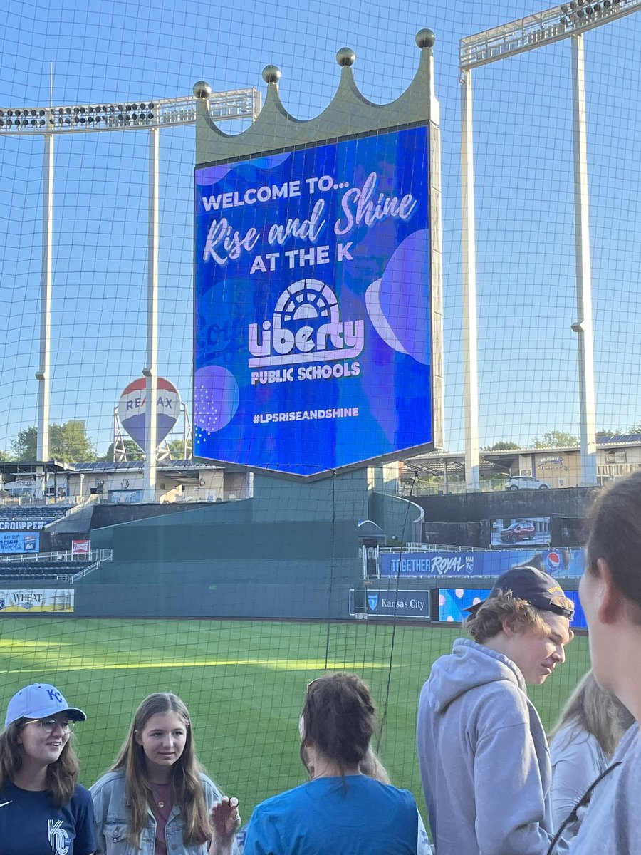 TaushaSmith4's tweet photo. Convocation at the K! #LPSriseandshine https://t.co/Gm8wESw1GN