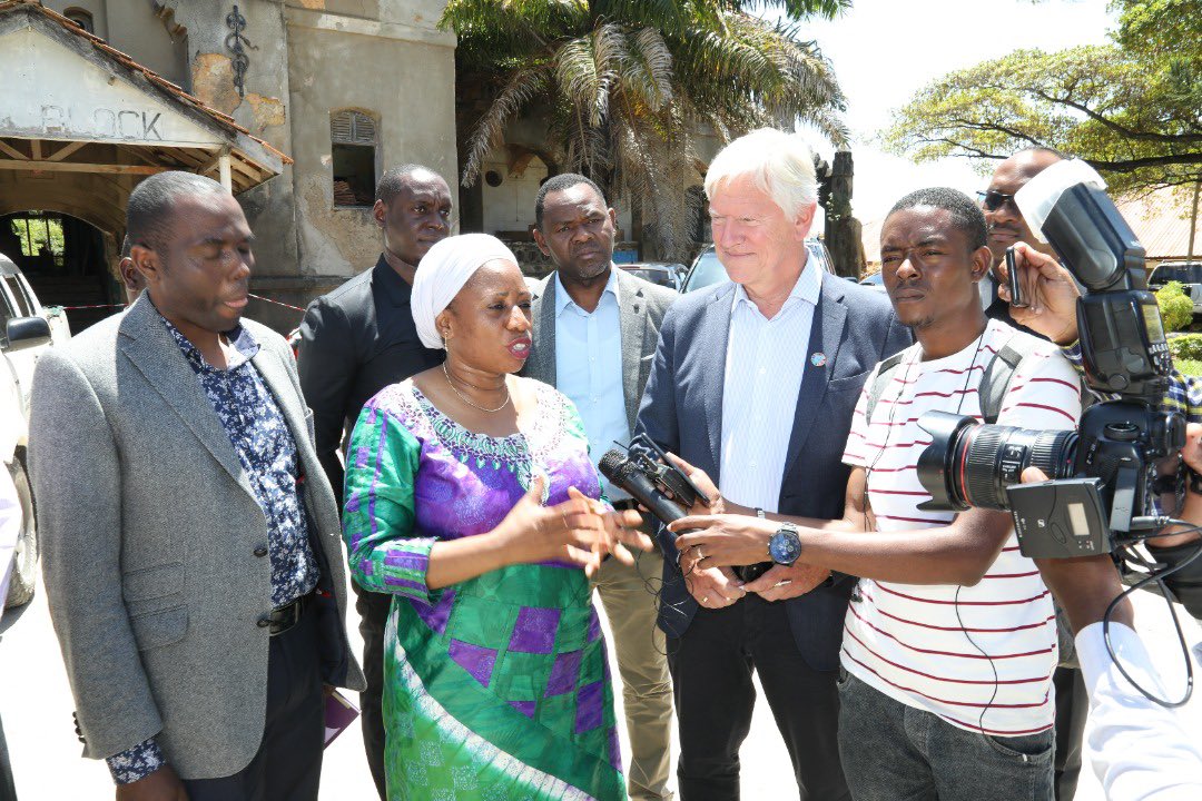 wizara_afyatz's tweet photo. Waziri wa Afya Mhe. @UmmyMwalimu amesema kuwa dhamira ya Rais Mhe. Samia Suluhu Hassani ni kuokoa maisha ya watoto wachanga pamoja na mama wajawazito.
#AfyaKwanza
#JaliAfyaYako https://t.co/W8UFl1oqm4