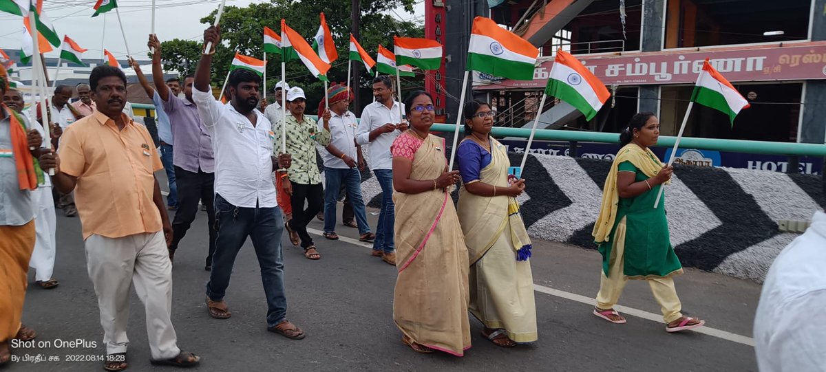 divya_pradeep87's tweet photo. சுகத்திர தின விழாவில் பங்கெடுத்தில் சில புகைப்படங்கள்🚩 https://t.co/iv5bKMQI7a