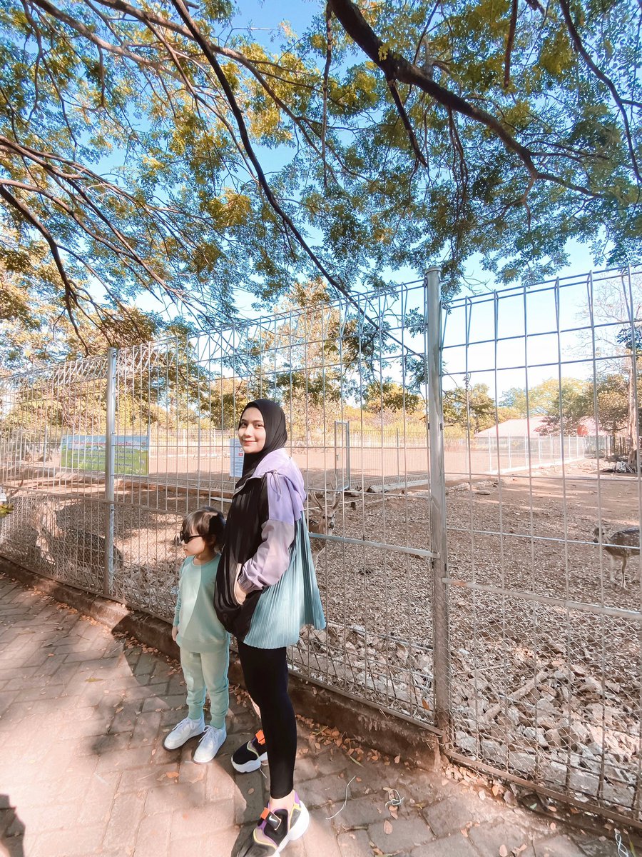 avyulviah's tweet photo. Sunday funday with my babes🫶🏻 @tariish @firamuris @inarusli (-)@asviradian https://t.co/pbZ2JG4BkU