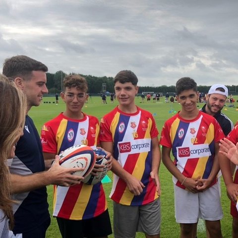 Read all about 𝗕𝗿𝗶𝗴𝗮𝗻𝘁𝗶 𝗱𝗶 𝗟𝗶𝗯𝗿𝗶𝗻𝗼's trip to England, which saw them meet @George_Fordy and play a part in @BoltonRUFC's 150th day celebrations as guests of honour 🔖 ➡️ bit.ly/BrigantiStory