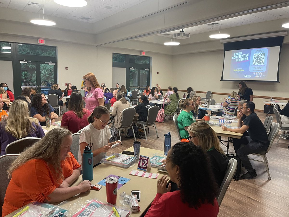 Trevvett_Elem's tweet photo. Welcome back 22-23! We’re all smiles this morning as we kick off teacher work week(catching up with colleagues) &amp; partnering with @FairOaksHCPS to share @KaganOnline engagement practices with our staff!! #SowingSeedstoSuccess https://t.co/ruO1xMmpSn