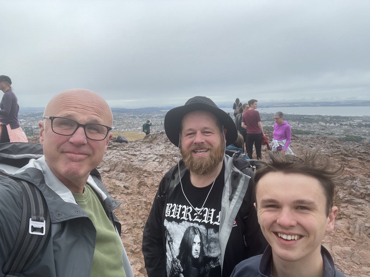 Me ⁦@Joey_Crouch⁩ & ⁦@danielh_g⁩ on Arthur’s Seat, looking for ket