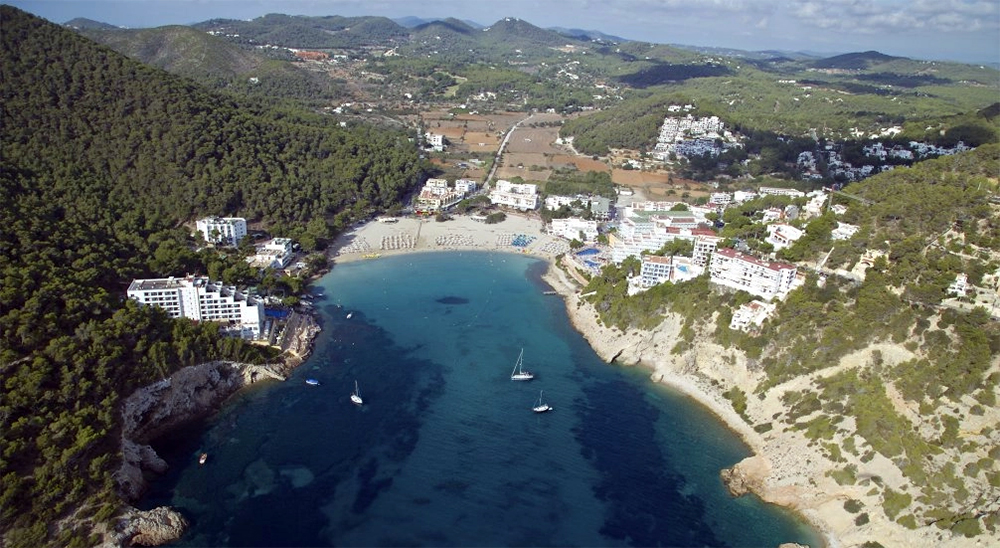 Santa Eulalia, un destino tranquilo en #Ibiza para tus vacaciones ow.ly/u3Ly50KpeWA - Nuestro nuevo post sobre #Baleares - #santaeulalia