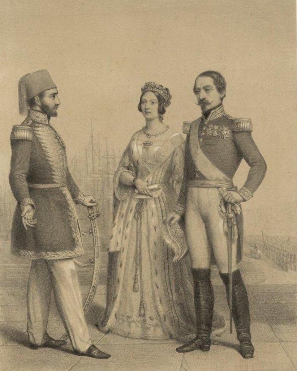 mustafarmagan's tweet photo. Tarih daima ilginçtir

Bu resimde kimler var
Sultan Abdülmecid
Kraliçe Victoria
Louis-Napolyon Bonaparte

Resim için Marx demiş ki
"Bugünlerde Londra sokaklarında Sultan, Bonaparte ve Victoria'nın grup resimlerinin önünde toplanmış halk yığınlarına takılmaksızın yürüyemezsiniz" https://t.co/Vk9Hu7GMb8