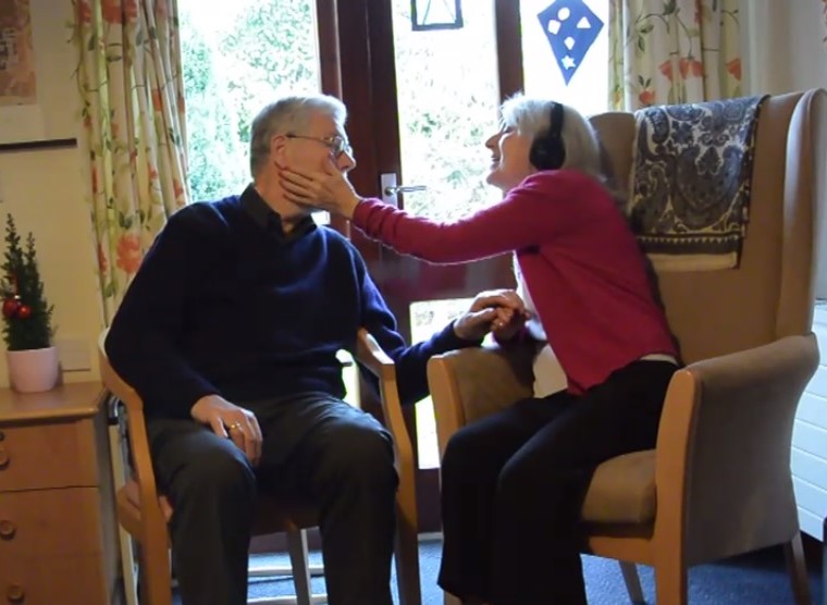 Music4mymind's tweet image. We want to improve the quality of life for families affected by dementia through music. Create a personalised playlist for yourself, a relative or friend living with memory loss or dementia today app.musicformymind.com #dementia #musicfordementia #powerofmusic #dementiaawareness