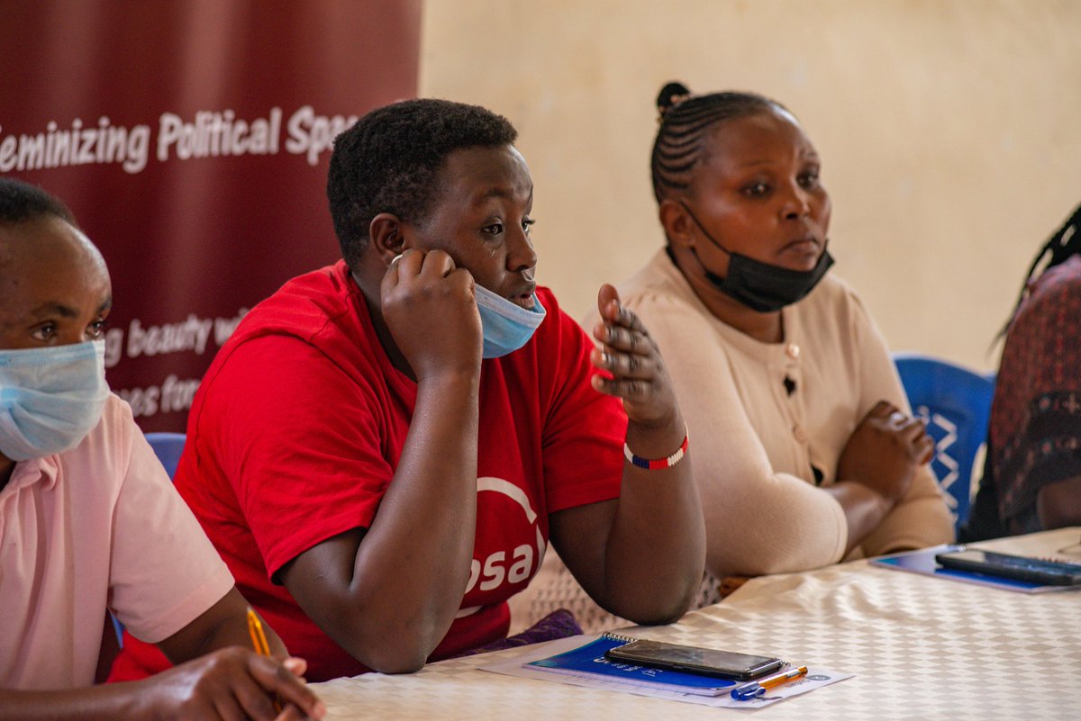 Badili_A's tweet photo. We are keen on strengthening #chamawomen ‘s ability to effectively respond to the needs of #GBV survivors within their chamas as most cases never get reported to formal authorities. Thanks to the support from @oxfamkenya and their supportive team @dinabob @AdhochDennises 4/4. https://t.co/jzbK8awaWt