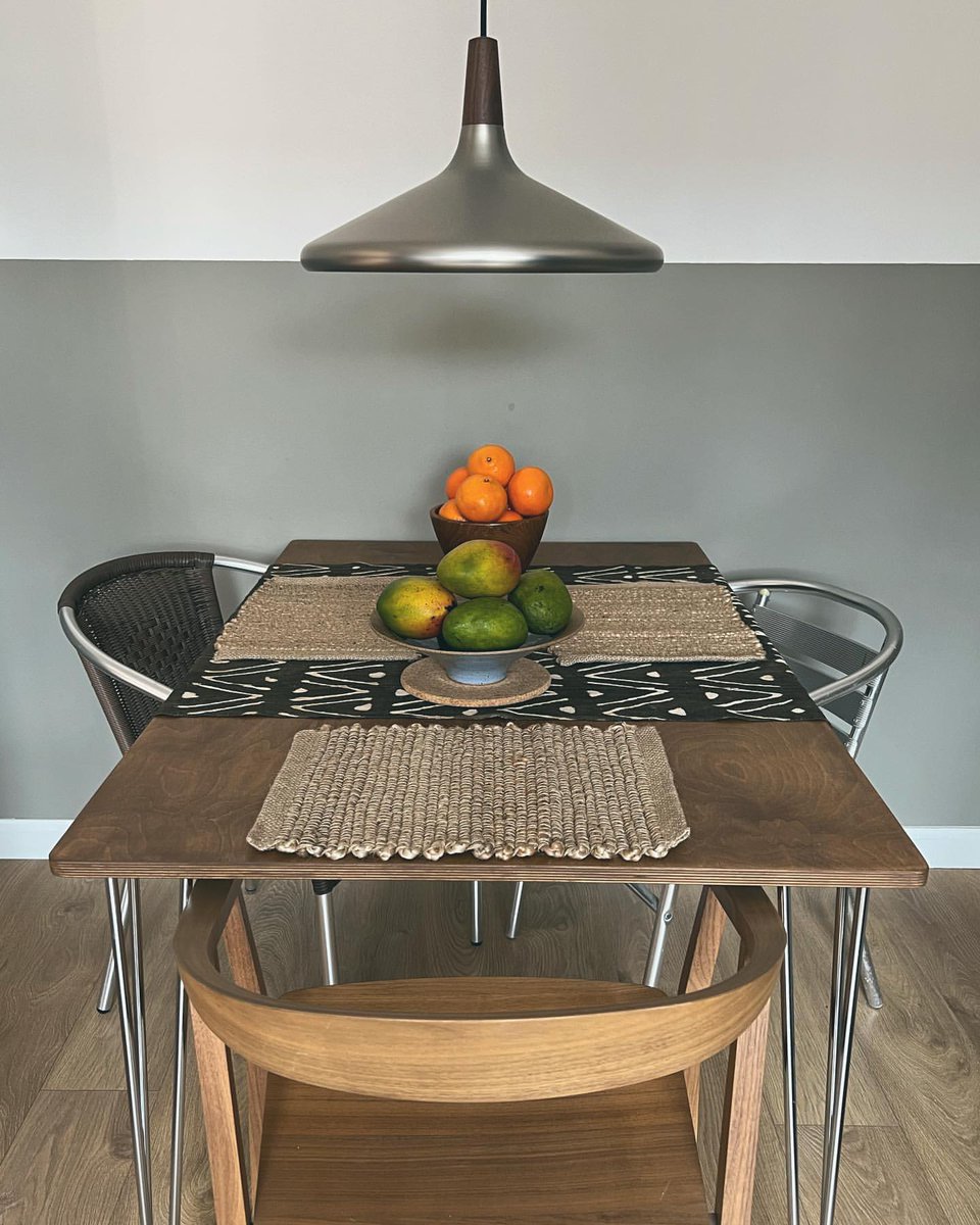 LightsyUK's tweet photo. The table is set…🍴🥂✨ (evaplumpa on Instagram)
-
#midcenturymodern #interiordesign #tabledecor #homedesign https://t.co/NBdhQIPAKE