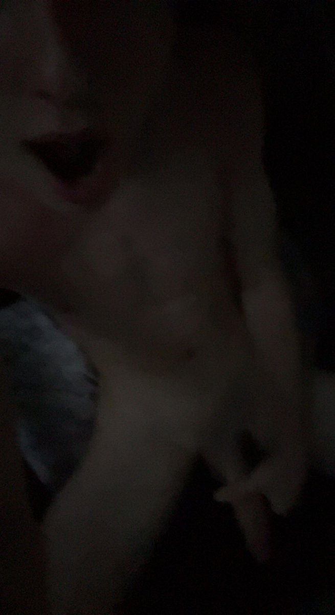 lucaspiercex's tweet photo. yeah it’s a blurry pic sorry👀 https://t.co/bTCDJeSeJU