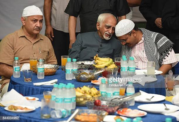 DrDev7's tweet photo. ये वही #राजपूत है जिसने दिल्ली में #HarGharSharaab &amp; #WineAtDoorStep की Policy बनाई थी।
ठेके ही ठेके खोले थे #Lockdown में भी।
अब जो गांव में मौहल्ला क्लीनिक बनाए जा रहे हैं ना, ये अंतरराष्ट्रीय षड़यंत्र की अगली पारी के लिए #Infrastructure तैयार कर रहे हैं #NewWorldOrder के गुलाम https://t.co/sID8ptyaZ0