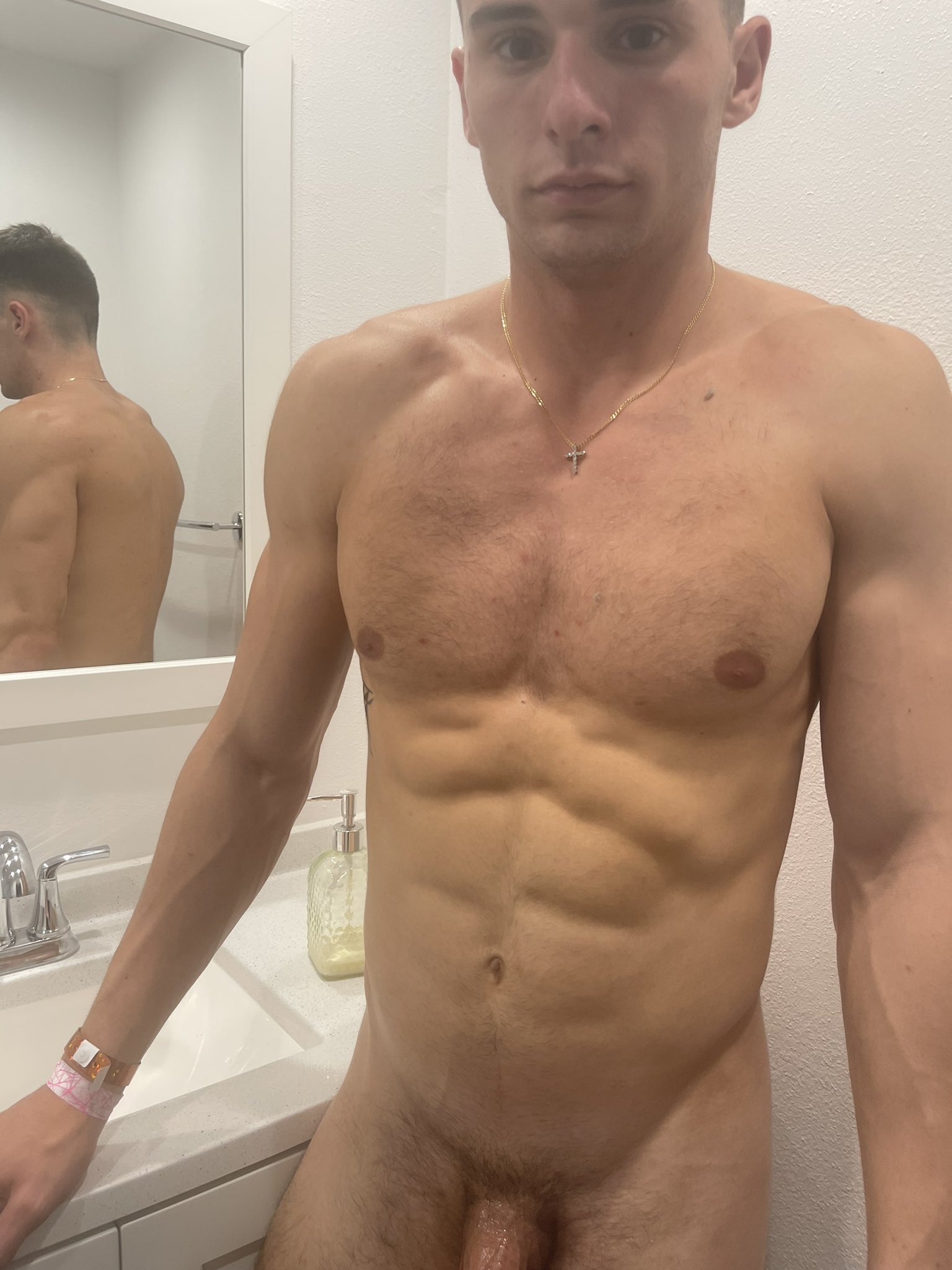 Good morning. Say it back 😘 https://t.co/zBnDxJdJLA