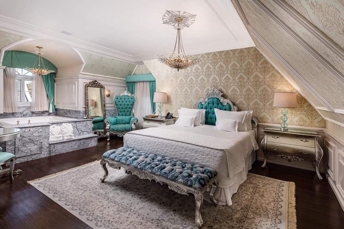 TheWorldsBestH1's tweet photo. The Top 25 Hotels In The World - From The Tripadvisor 2022 Travellers Choice Ratings: 2. Hotel Colline de France, Gramado, Brazil https://t.co/Q8pTzkSGJ6 https://t.co/CUowZCdTSh