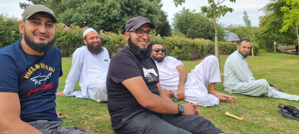 ManninghamYcc's tweet photo. Sensational Siraj smashes 101* against Gulhar C.C as they were beaten comfortably by 77 runs. 

Siraj Smashed his Century in 72 balls which included 13x4s and 5x6s with a strike rate of 144.44.

The visitors were chasing 250. however, MCC managed to bowl them out for 172. https://t.co/lahVXGWRyW