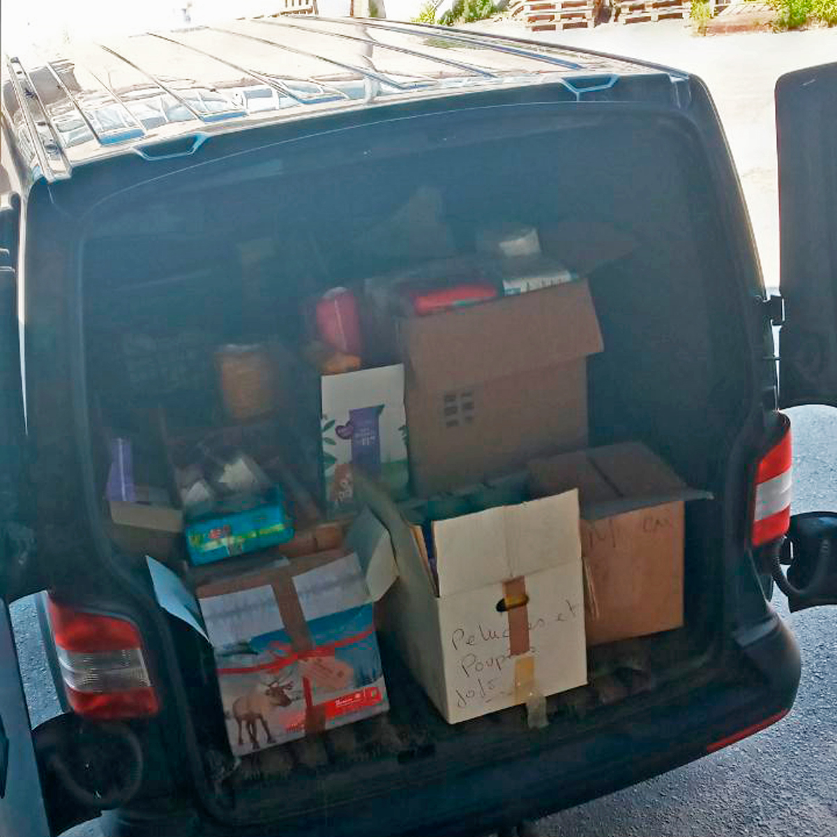 KHLIB_help's tweet photo. ✅#Volunteers #KHLIB sent #humanitarian help to:
Pechenihy 
Snizhky 
Ternova 
Pokrovka
in #Kharkiv oblast`.
🙏 And now people are getting support!

👉Donate: https://t.co/0vTrIqRKAO
#Crypto: https://t.co/UAuVgStWf5 

#Ukraine️ #Ukrainians #volunteering 
#StandWithUkraine #BSC https://t.co/w6FJzy1Gin
