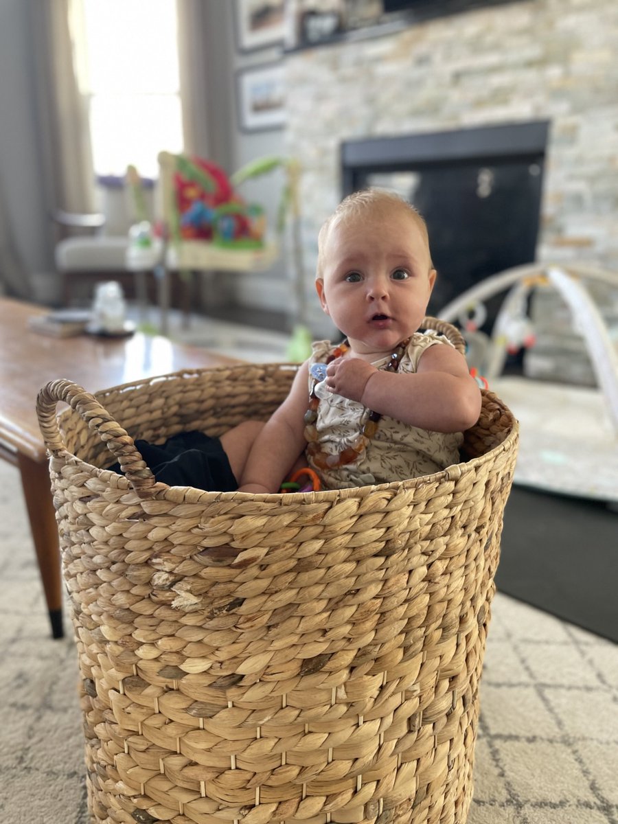 dr_ichards's tweet photo. Back to work today. So thankful to have had so much time with this wonderful little nugget! https://t.co/r77WO8MGDr